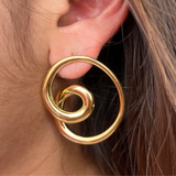 Curve Studs