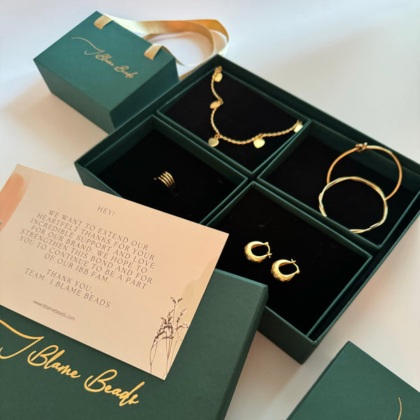 Curated Luxury Jewellery Box/Hamper - Set of 1 - Holiday Edit - 5 jewellery pieces