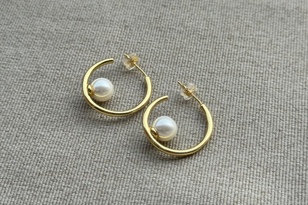 Mood Pearl Earrings