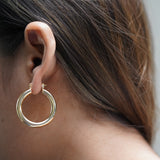 Minimal round hoop earrings
