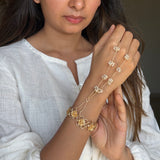 Gulnaar Floral Hathphool(Single Hand Chain)