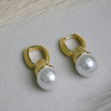 Signature Pearl Drop Earring