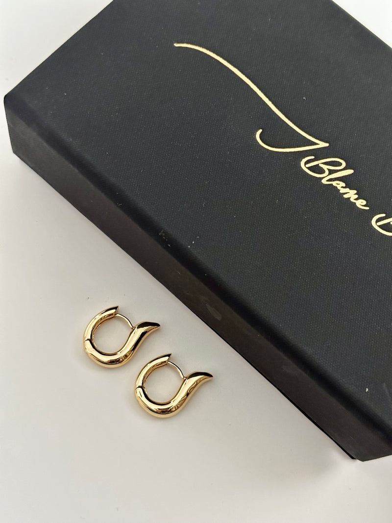 Curved Gold Huggies