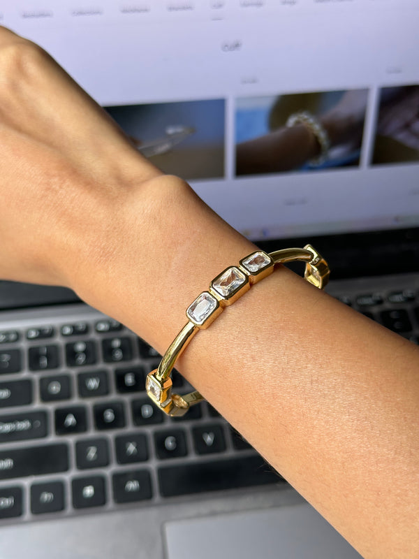 Minimal Sparkling Cuff