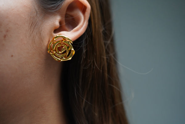 Swirl Twisted Stud