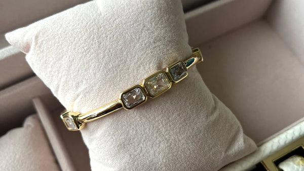 Minimal Sparkling Cuff