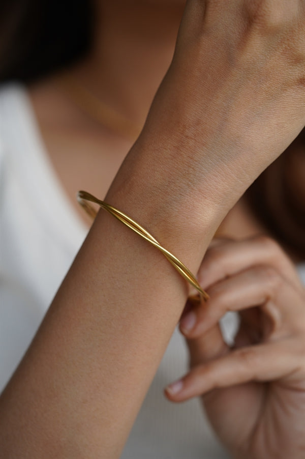 Minimal Stackable Cuff