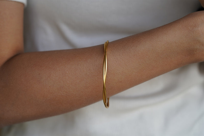 Minimal Stackable Cuff