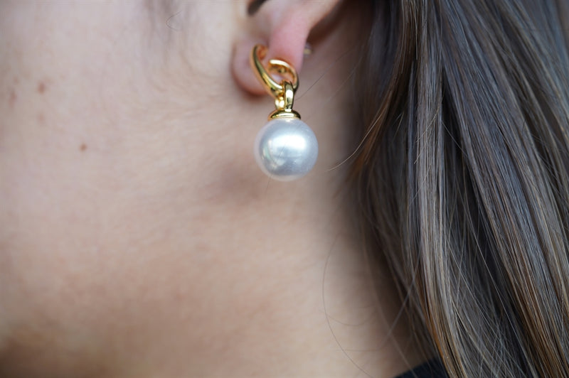 Twisted Pearl Drop Earring