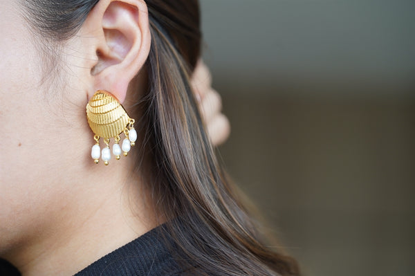 Midas Shell Earring
