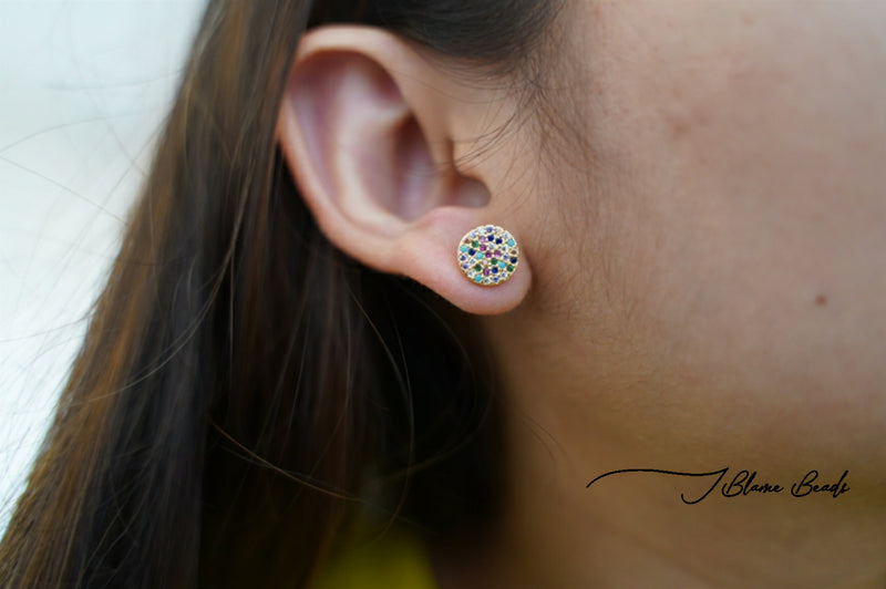 Round stud earring