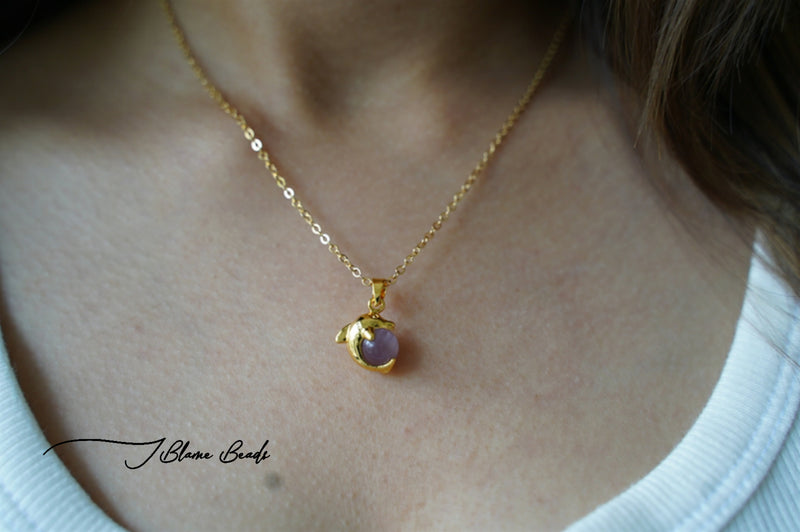 Dolphin pearl necklace