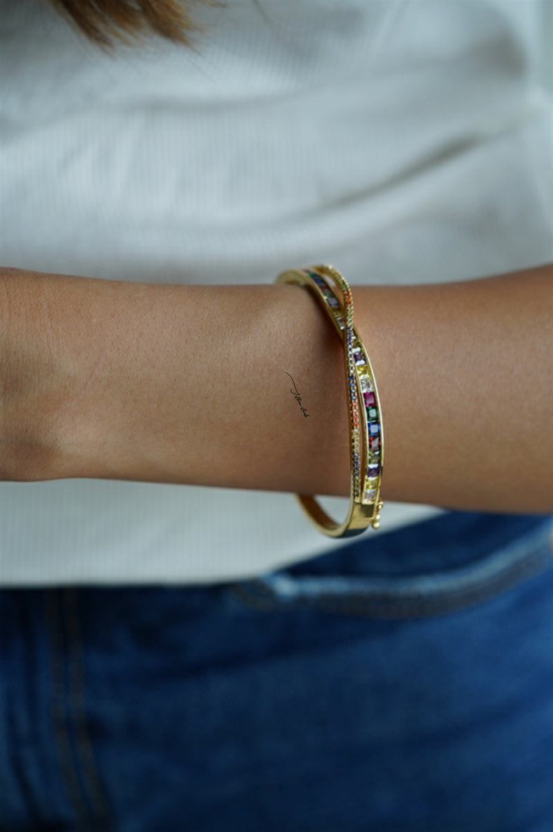 Multi-color Twisted Cuff