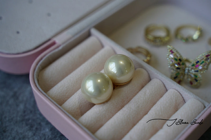 Oversized Pearl Earrings