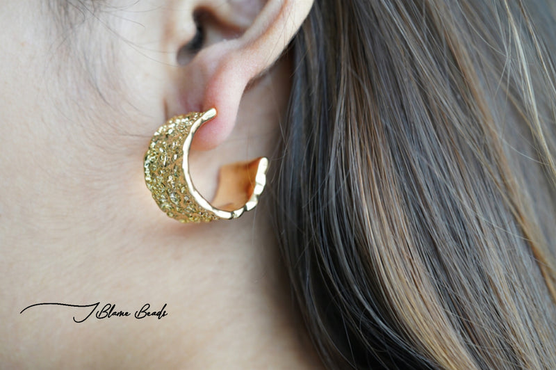 Crunchy hoop earrings