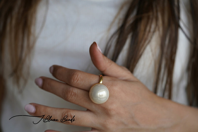 Oversized Pearl Ring