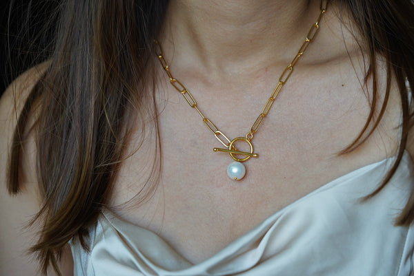 Link Chain Pearl Necklace